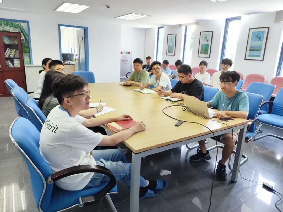 6£˾ί֯չѧϰϰƽҪžרѧϰְָ֪кһԶΪԽ߰Ķ־ԽʵͶҵ.jpg